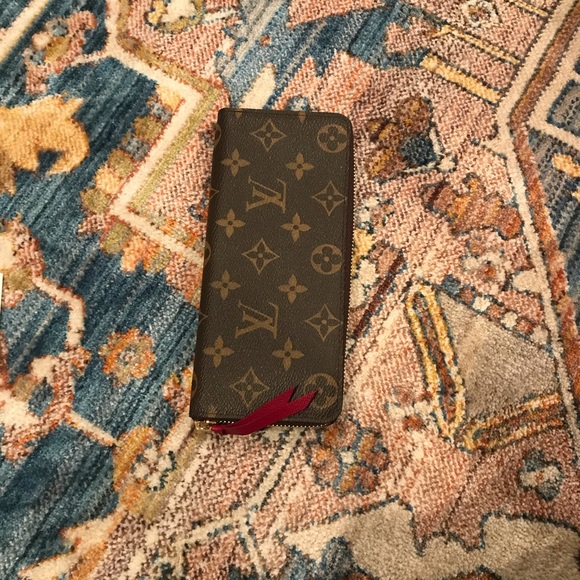 Louis Vuitton Handbags - Louis Vuitton CLÉMENCE Wallet Fuchsia